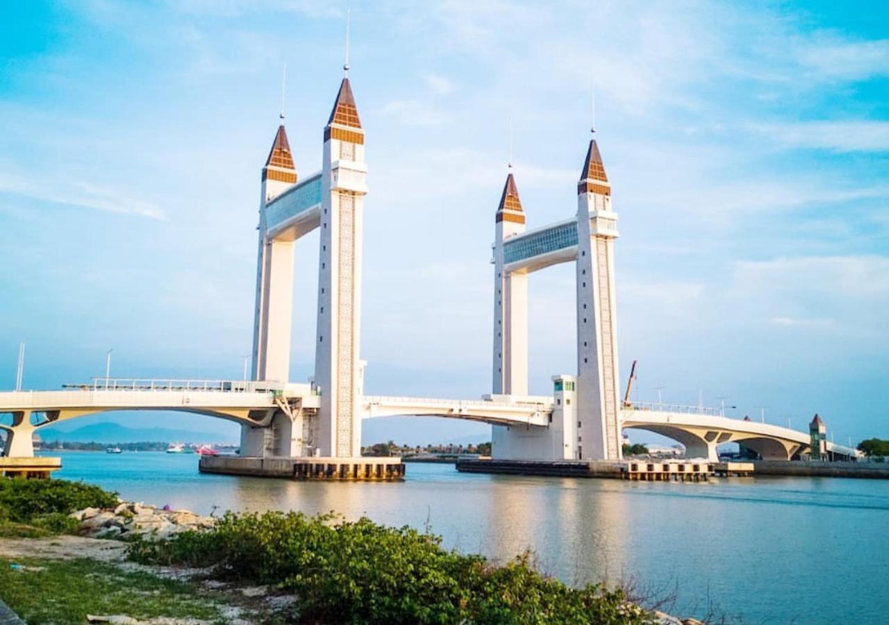 D'Luna Homestay Seaview I Sunrise View Kuala Terengganu Exterior foto